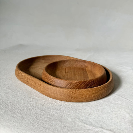 Oval and Round Wood trays (Set of 2)